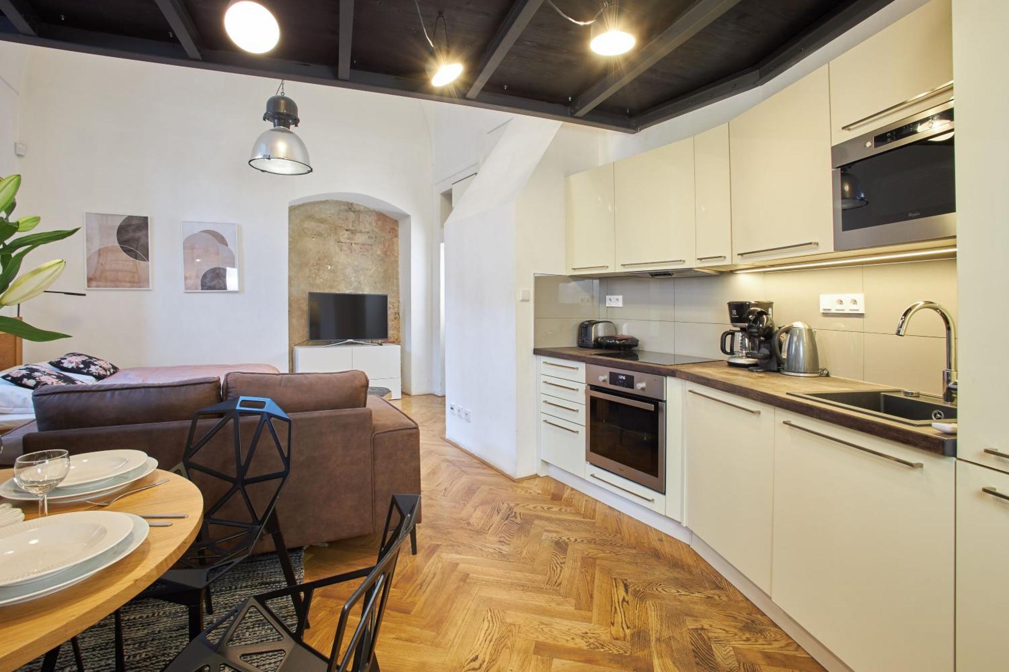 Lazenska N4 4* Prague