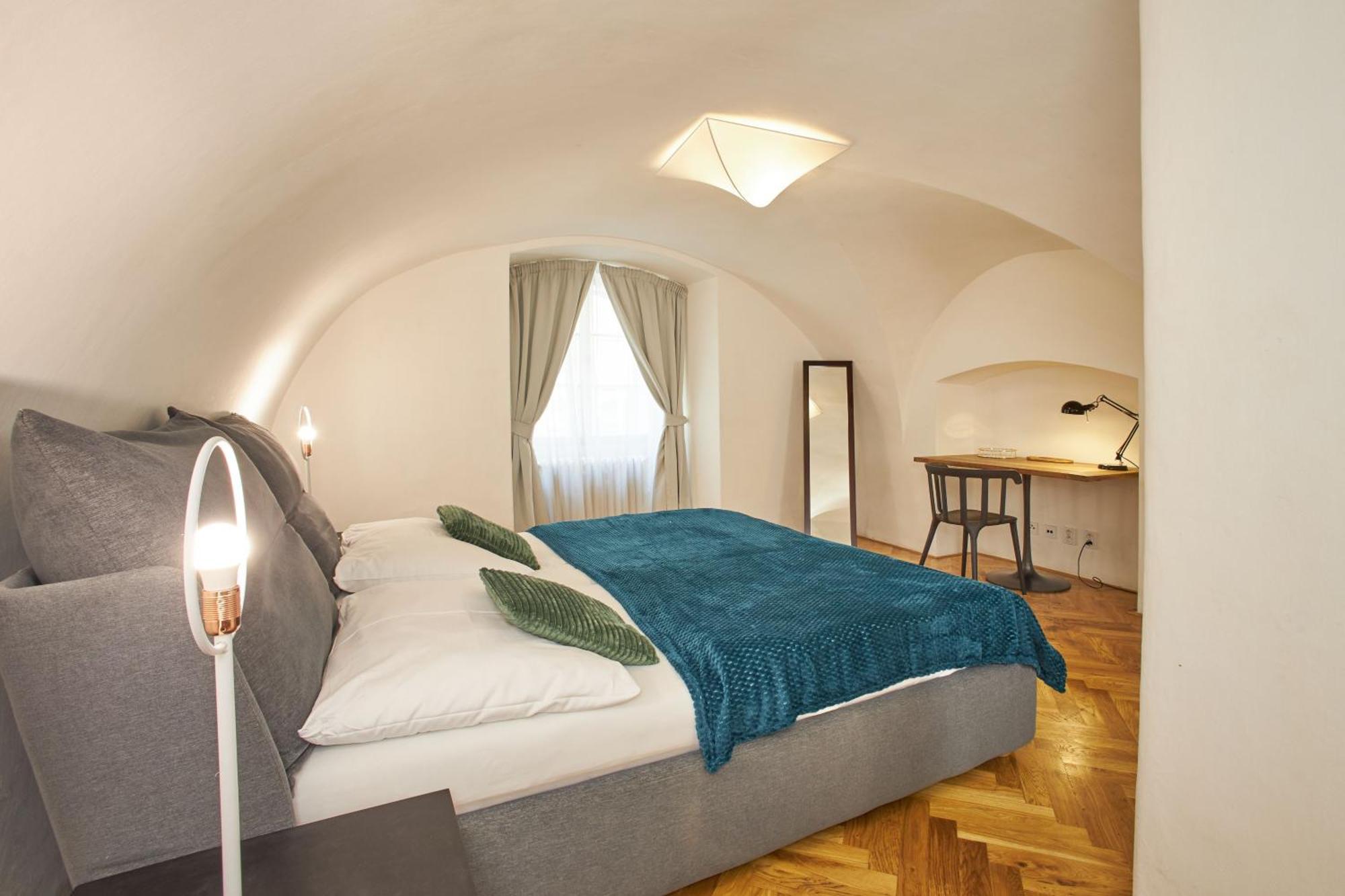 Lazenska N4 Lejlighedshotel 4*